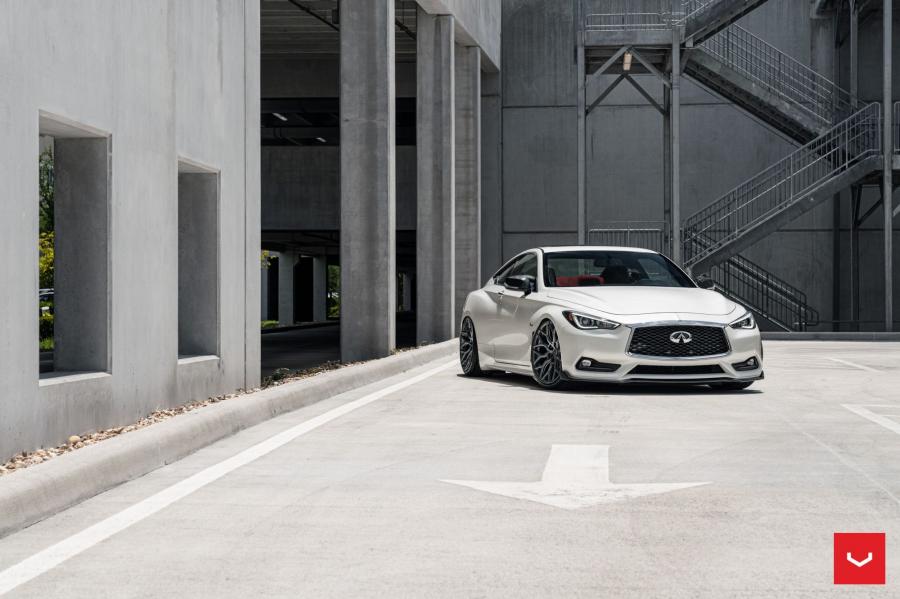  Infiniti Q60S 3.0t on Vossen Wheels (HF-2) 2018 года  (фото 3 из 28)